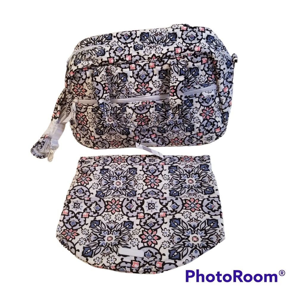 Vera Bradley compact traveler and ditty bag Lisbon Medallion